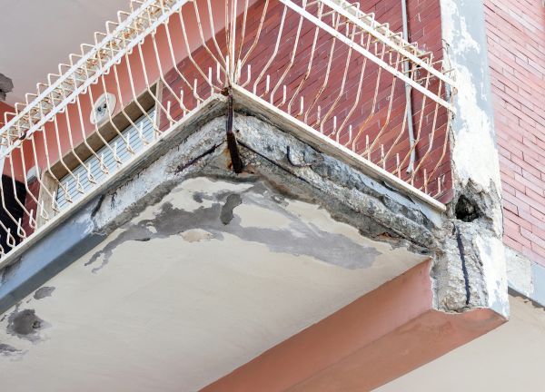 Cost of Concrete Balcony Repair in Maryville