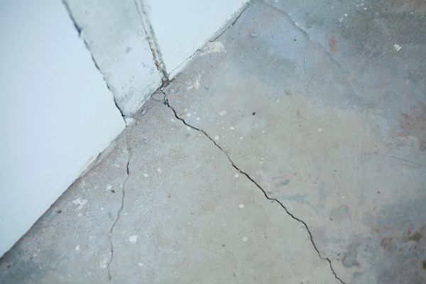 Cost of Garage Crack Repair in Maryville