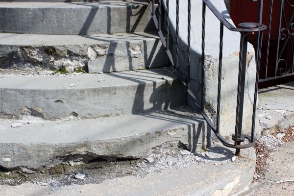 Cost of Cement Stairs Repair in Maryville